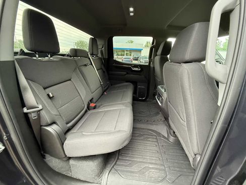 Used 2025 GMC Sierra 1500 Elevation image 36