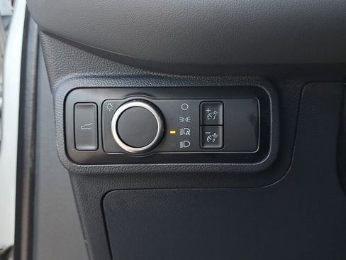 Certified 2025 Ford Explorer Active image 23