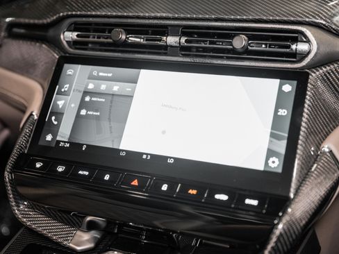 New 2026 Aston Martin Vanquish Convertible RWD image 10