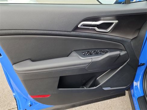 New 2026 Kia Sportage EX image 10