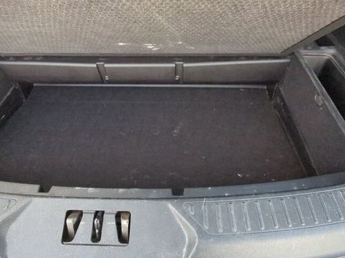 Used 2022 Ford Explorer XLT w/ Equipment Group 202A image 17