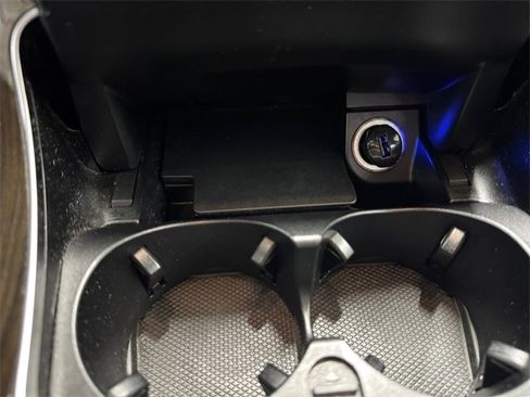 Used 2017 Mercedes-Benz GLC 300 4MATIC image 16