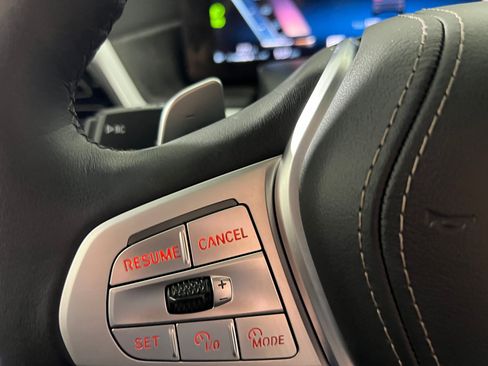 Used 2025 BMW X7 xDrive40i image 17