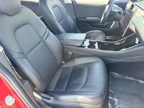 Used 2018 Tesla Model 3 Long Range RWD image 10