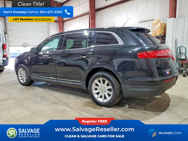 Used 2014 Lincoln MKT AWD image 3