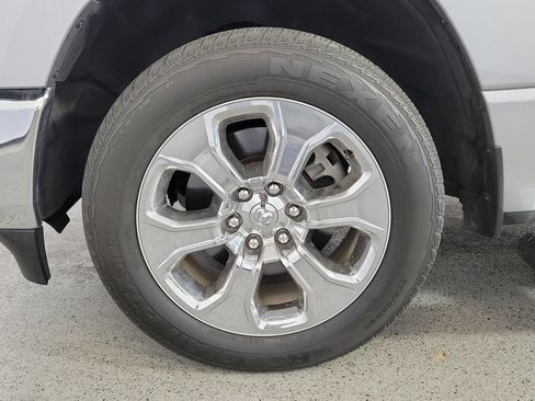 Used 2023 RAM 1500 Big Horn AWD/4WD image 9