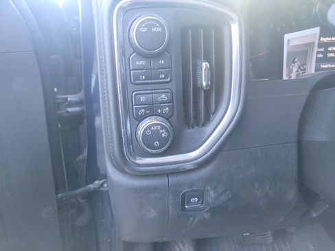 Used 2020 Chevrolet Silverado 1500 RST image 10