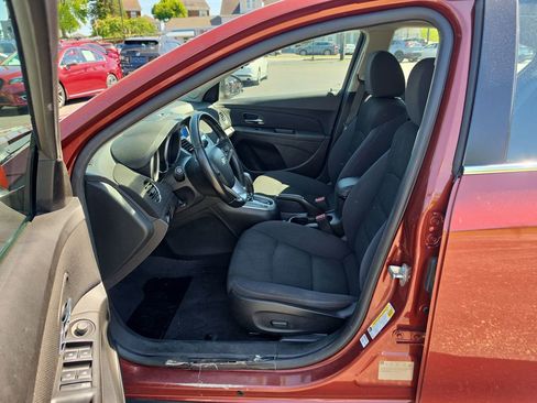 Used 2012 Chevrolet Cruze LT FWD image 9