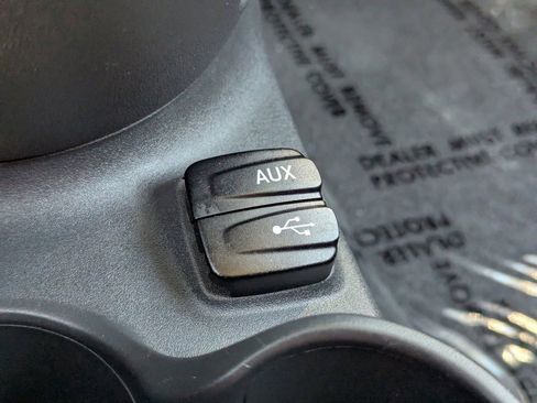 Used 2015 FIAT 500 Pop image 25