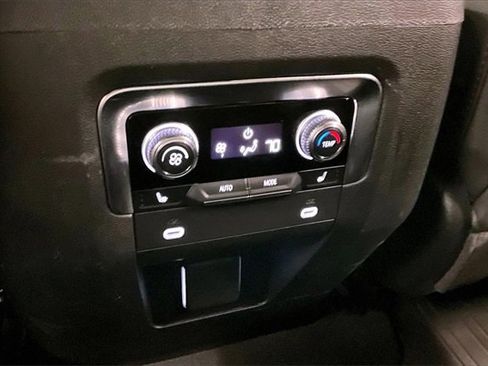 Used 2024 GMC Yukon AT4 image 31