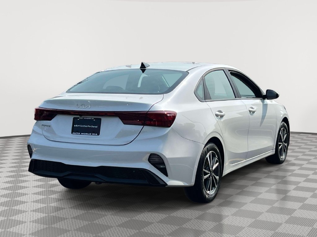 Certified 2023 Kia Forte LXS FWD image 5