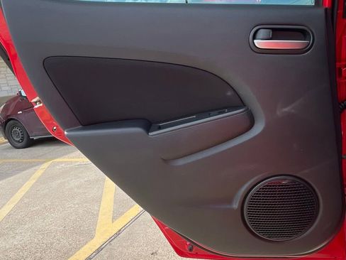 Used 2012 MAZDA MAZDA2 Touring FWD image 32