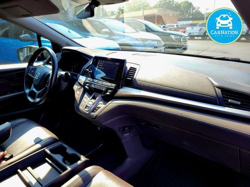 Used 2018 Honda Odyssey Touring image 15