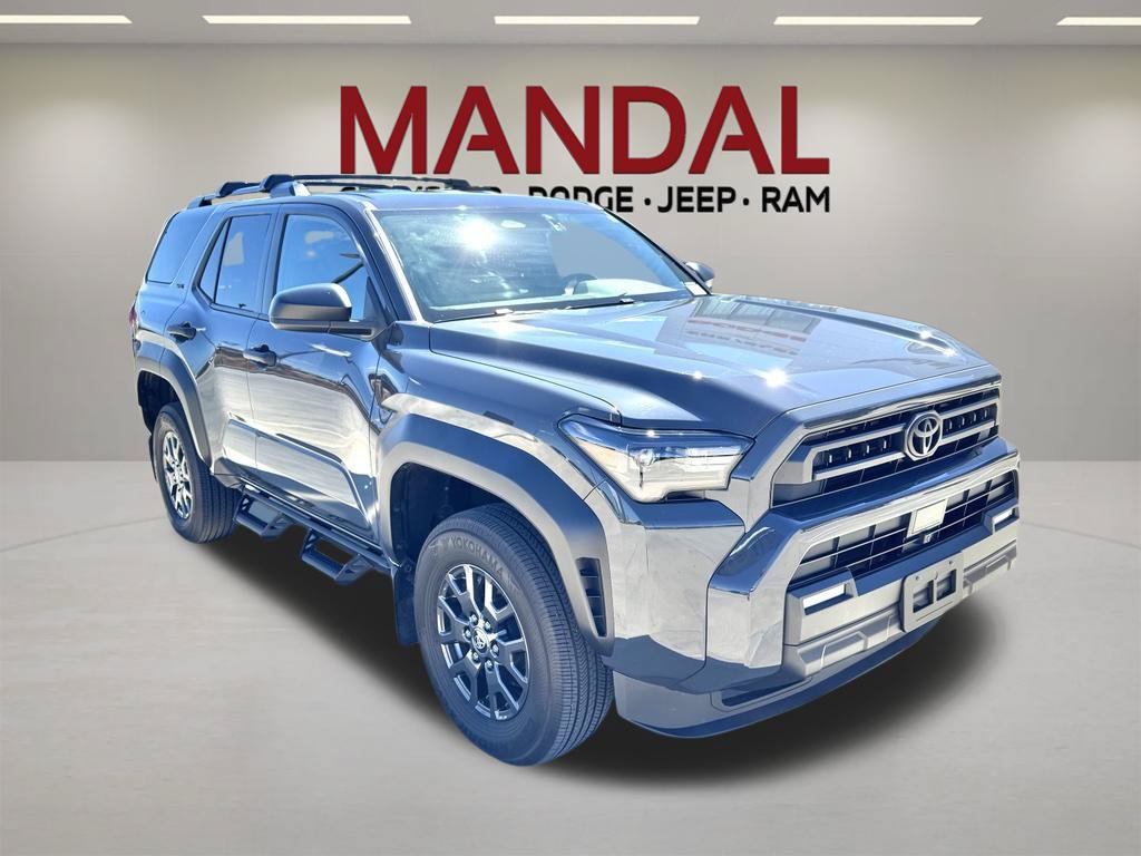 Used 2025 Toyota 4Runner SR5 AWD/4WD image 5