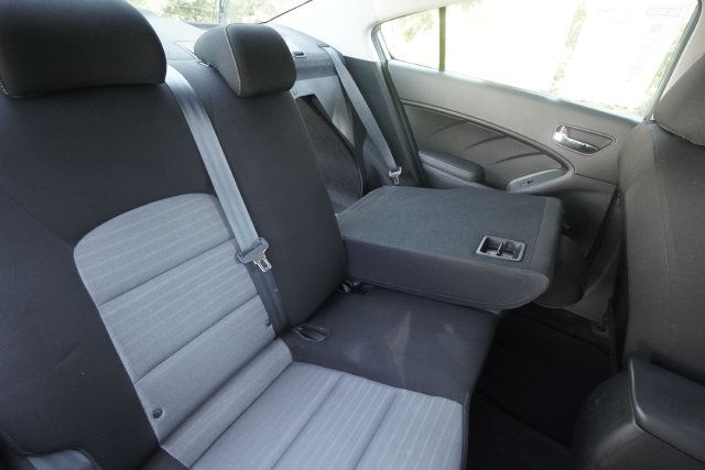 Used 2018 Kia Forte S FWD image 27