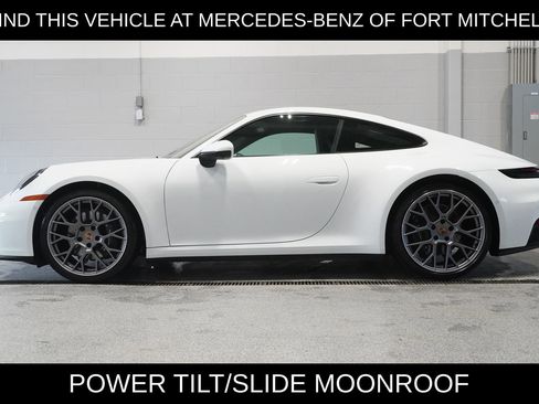 Used 2025 Porsche 911 Carrera image 3