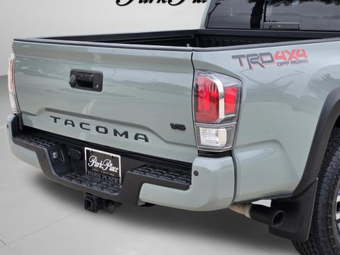 Used 2023 Toyota Tacoma TRD Off-Road w/ Technology Package AWD/4WD image 38