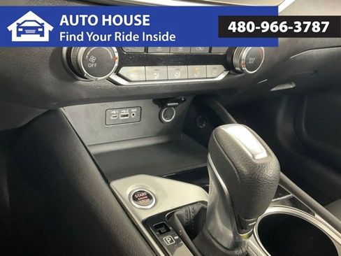 Used 2024 Nissan Altima 2.5 SV image 21