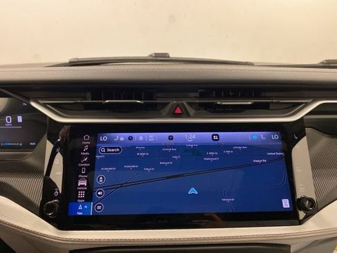 New 2026 Jeep Cherokee Overland w/ Trailer Tow Group AWD/4WD image 15