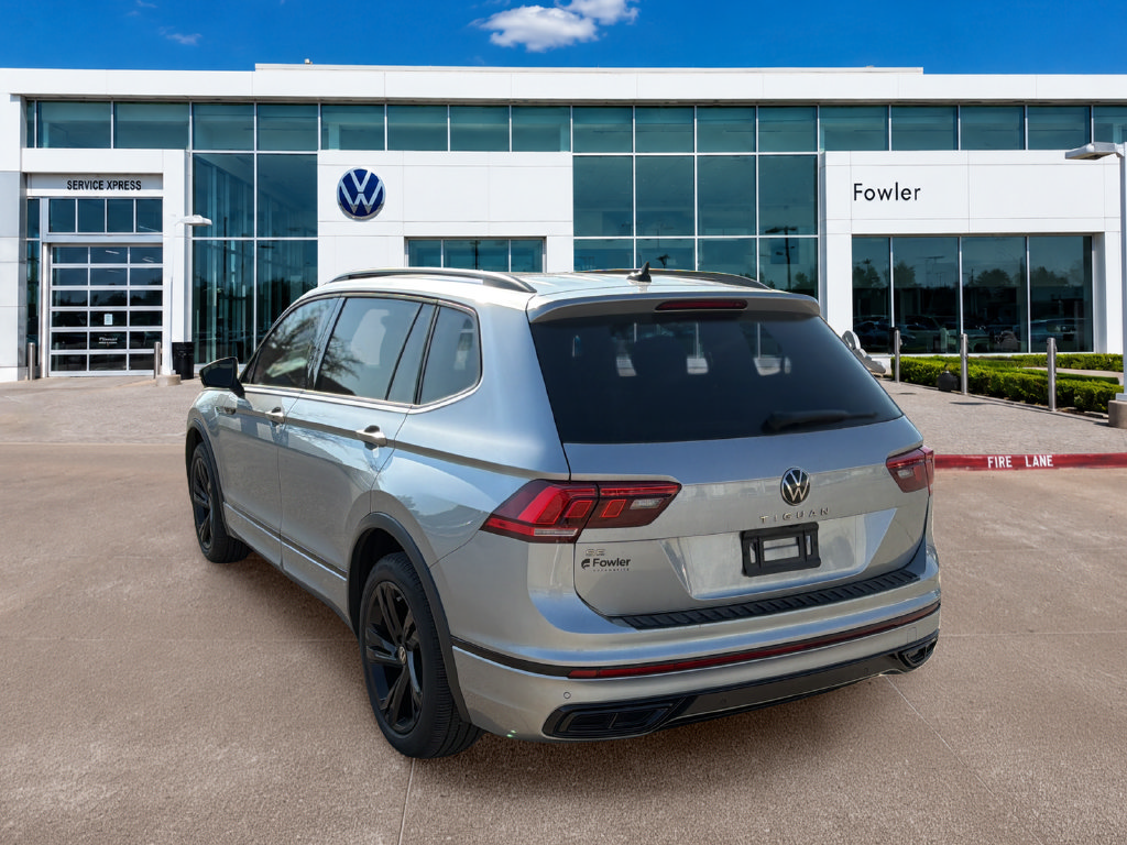 Used 2023 Volkswagen Tiguan SE R-Line FWD image 7