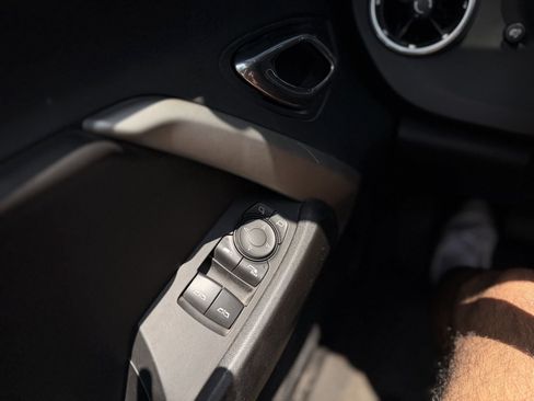 Used 2017 Chevrolet Camaro SS RWD image 18