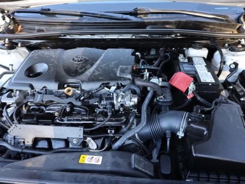 Used 2024 Toyota Camry SE image 38