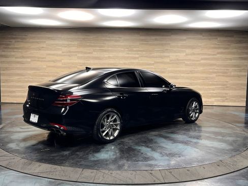 Used 2022 Genesis G70 2.0T RWD image 13