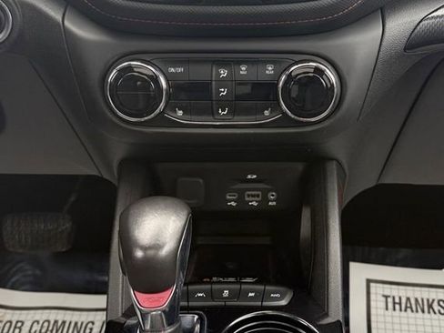 Used 2023 Chevrolet TrailBlazer RS w/ Sun and Liftgate Package image 17