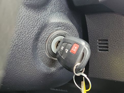 Used 2022 Toyota Tacoma SR5 image 31