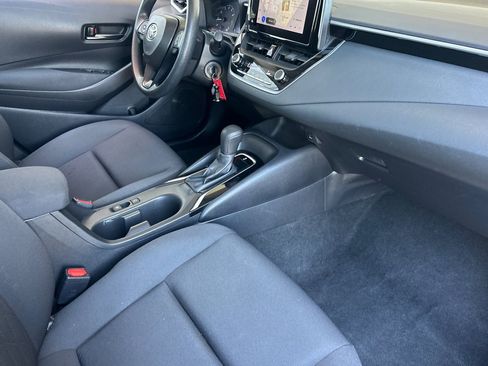 Used 2024 Toyota Corolla LE FWD image 31