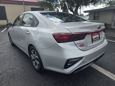 Used 2020 Kia Forte LXS FWD image 4