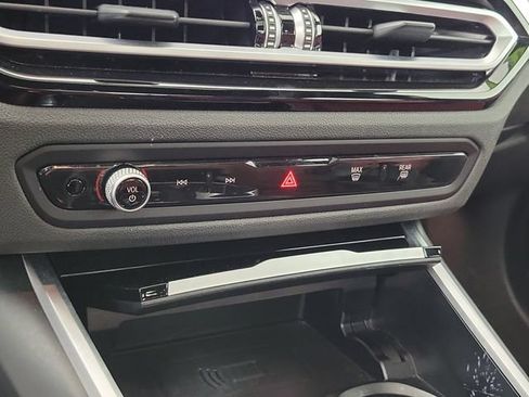 Used 2023 BMW 330i Sedan w/ Convenience Package RWD image 29