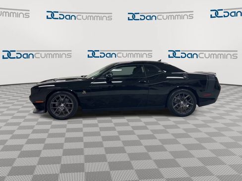 Used 2016 Dodge Challenger R/T Scat Pack RWD image 5