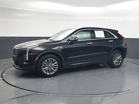 Used 2024 Cadillac XT4 Premium Luxury FWD image 12