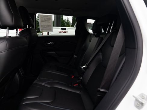 Used 2020 Jeep Cherokee Latitude w/ Quick Order Package 26F North image 21