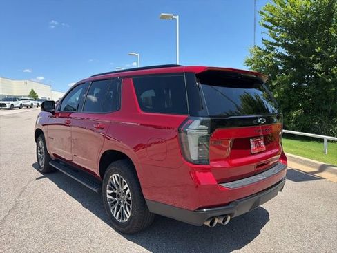 Used 2025 Chevrolet Tahoe Z71 w/ Comfort Package AWD/4WD image 3