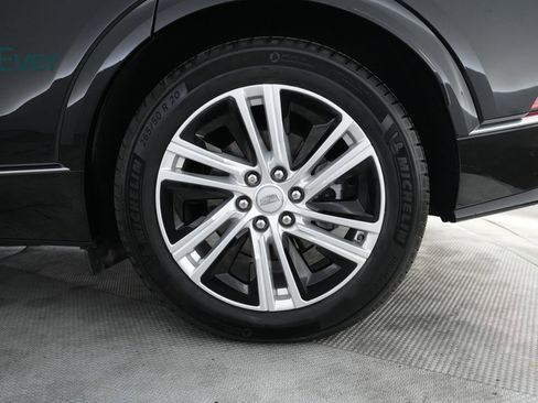 Used 2024 Cadillac Lyriq Tech RWD image 9