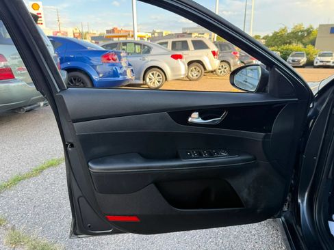 Used 2019 Kia Forte EX FWD image 12