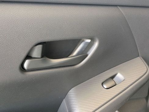 Used 2025 Nissan Sentra SV image 26