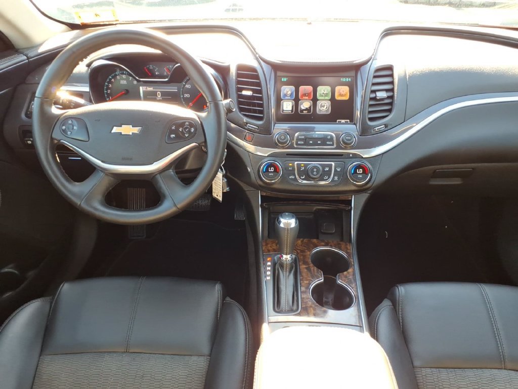 Used 2015 Chevrolet Impala LT w/ Convenience Package FWD image 16