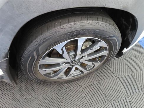 Used 2022 Toyota Corolla Cross XLE FWD image 9