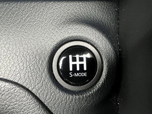 Certified 2024 Nissan Z Performance w/ Floor Mat Package image 19