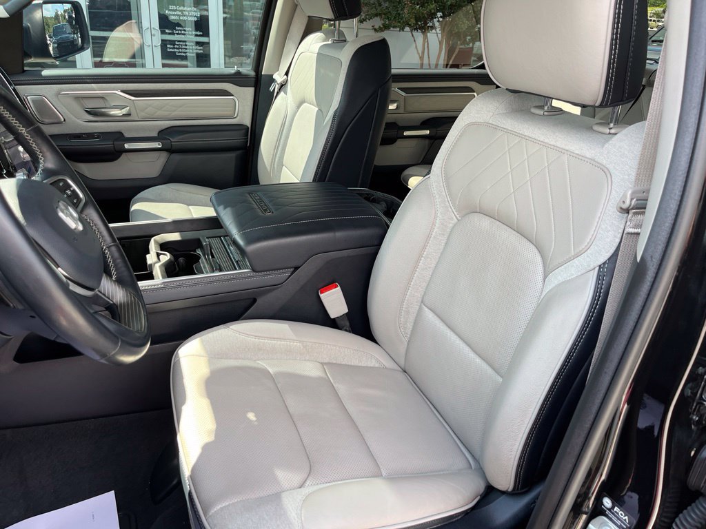 Used 2024 RAM 1500 Limited AWD/4WD image 4
