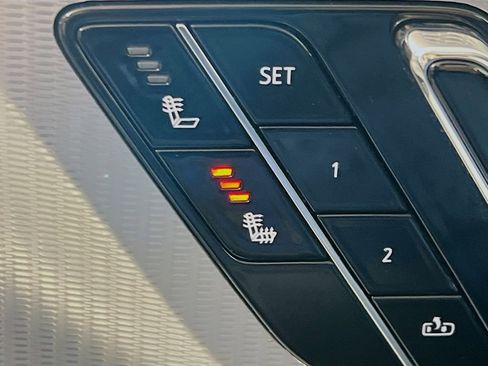 Used 2024 Cadillac Lyriq Tech AWD/4WD image 20