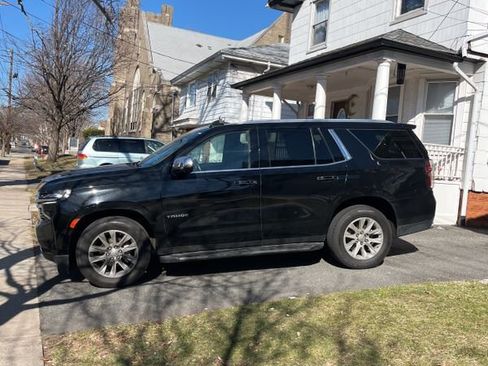 Used 2023 Chevrolet Tahoe Premier image 2