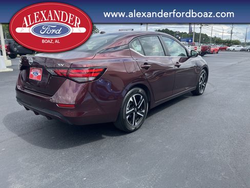 Used 2024 Nissan Sentra SV image 4