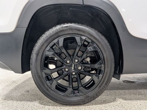 Used 2020 GMC Terrain SLE w/ Driver Convenience Package image 11