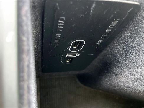 Used 2023 Volvo XC90 B6 Ultimate image 37