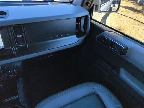 Used 2023 Ford Bronco Big Bend w/ Sasquatch Package image 16