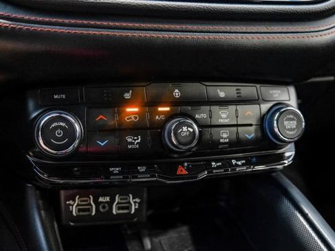 Used 2024 Dodge Durango R/T w/ Blacktop Package AWD/4WD image 31